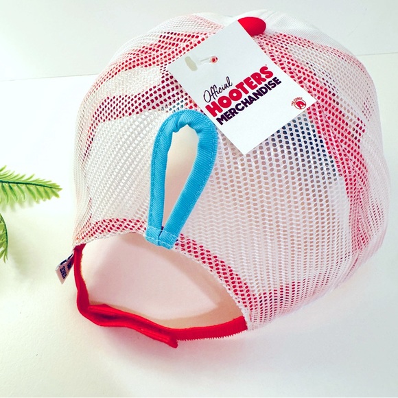 HOOTERS Cursive Design Stripe Ponytail Mesh Baseball Cap Hat NWT - Picture 14 of 15